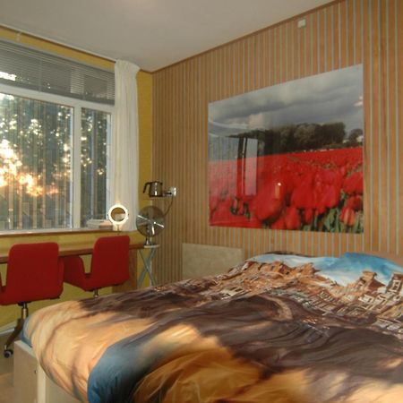Bed And Breakfast Tulip Gallery Amsterdam Exterior photo